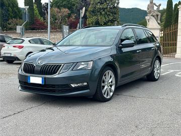 Skoda octavia wagon 2.0 TDI AMBITION 150 CV DSG
