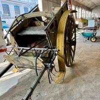 Carro agricolo d'epoca in legno balestrato 1940