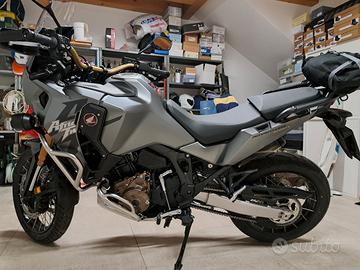 Honda africa Twin Adventure 1100 anno 2025