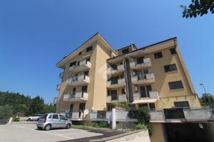 2 LOCALI A CAIAZZO