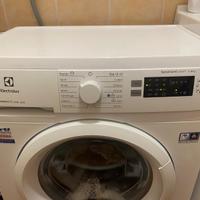 Lavatrice mod. EW6S526W, Serie 600 SensiCare 6