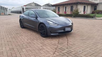 Tesla Model 3 Performance