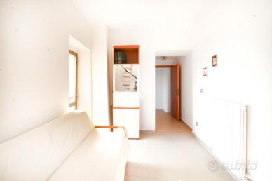 CASA SEMINDIPENDENTE A COLONNELLA