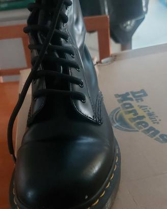 Dr. Martens Original 1914