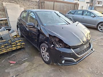 Peugeot 208 1.4hdi 2015