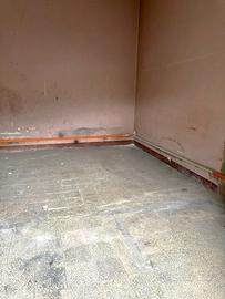 Garage [Rif: L-302]