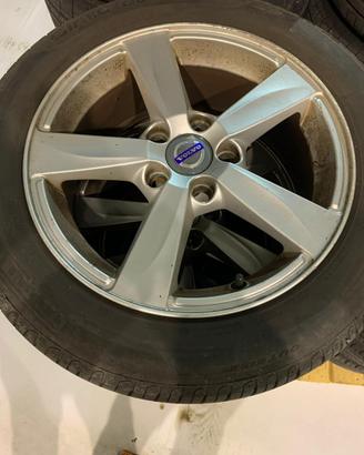 4 GOMME ESTIVE PIRELLI r16 SU CERCHI VOLVO