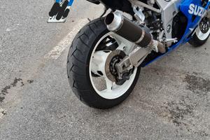 Suzuki GSR 750 - 2001