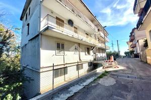 5 LOCALI A SOVERIA SIMERI