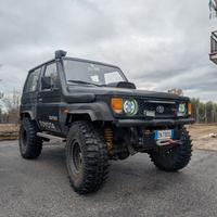 Toyota land cruiser lj 70