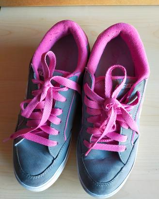 scarpe con rotelle