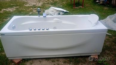 Vasca idromassaggio 