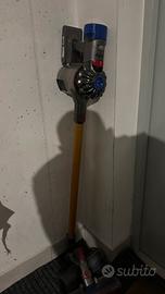 Dyson v8