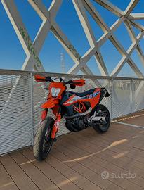 Ktm smr 690 2024 depotenziata a libretto