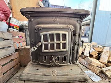 Stufa in ghisa vintage originale funzionante