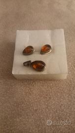 orecchini+ciondolo in Ambra