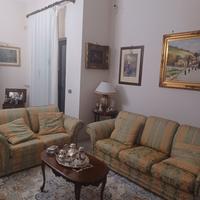n 2 divani  3 posti e 2 posti