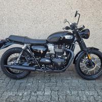 Triumph Bonneville T100 Black