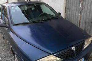 Lancia ypsilon 1.2 elefantino