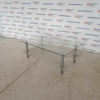 Tavolino in vetro su ruote
