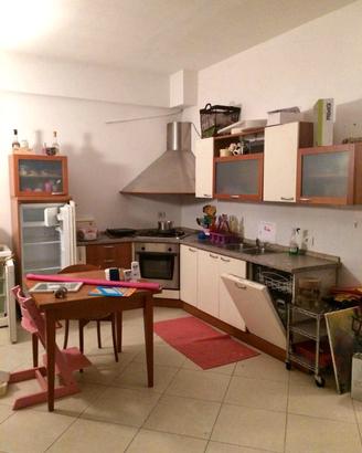 Cucina in ciliegio completa di elettrodomestici 
