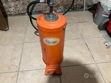 Ingrassatore a Pompa manuale