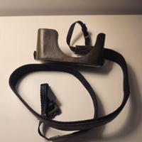 Leica q2 mezza custodia pellecon tracolla