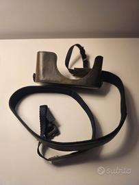 Leica q2 mezza custodia pellecon tracolla