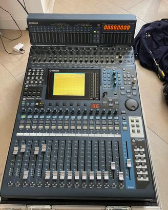 Mixer Yamaha DM1000 V2