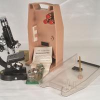 Microscopio gioco educativo