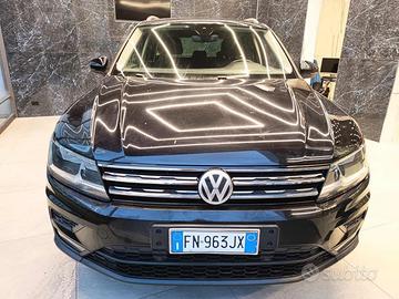 VOLKSWAGEN Tiguan 1.6 TDI SCR Urban BlueMotion T