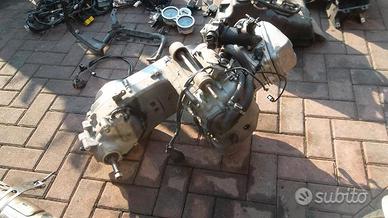 Atlantic 400 08 : motore faro pinza km radiatore