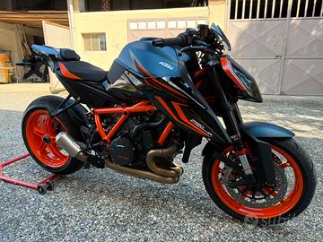 KTM 1290 Super Duke R - 2022 - UNIPROPROPRIETARIO
