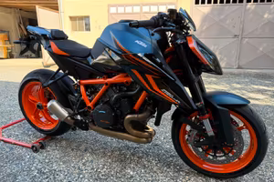 KTM 1290 Super Duke R - 2022 - UNIPROPROPRIETARIO