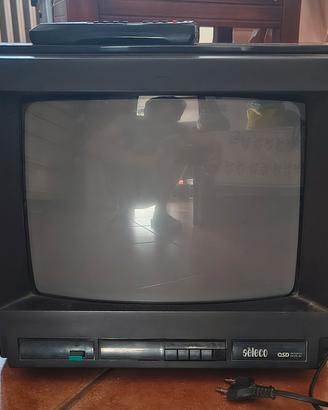 Televisore analogico 14" Seleco.