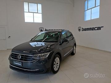 VOLKSWAGEN Tiguan 2.0 TDI 150 CV SCR DSG Life i