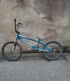 Bmx race chase