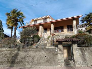 VILLA SINGOLA A MONTEGROSSO D'ASTI