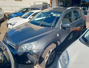 Toyota RAV 4 RAV4 2.2 D-4D 136 CV Luxury gancio tr