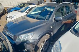 Toyota RAV 4 RAV4 2.2 D-4D 136 CV Luxury gancio tr