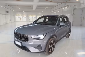 VOLVO XC40 T5 RECHARGE PLUG-IN AUTO PLUS BRIGHT SU