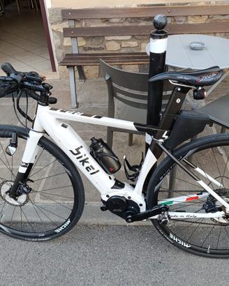 Bici da corsa E-bike Bikel motore Polini