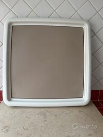 Porta traversina bianca e beige per cane