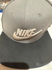 Cappello nike grigio