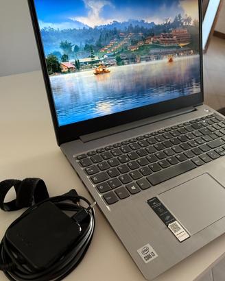 Computer Portatile Lenovo IdeaPad 3 15,6"