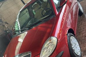 Lancia ypsilon  2006