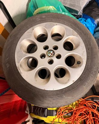 Cerchi in lega alfa romeo 147 con gomme