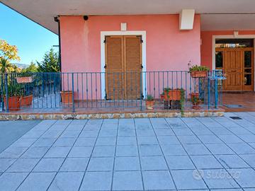Appartamento ristrutturato con terrazza, garage