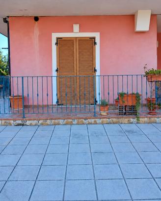 Appartamento ristrutturato con terrazza, garage