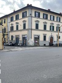 NEGOZIO A FIRENZE